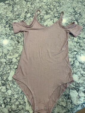 Mauve Cold-Shoulder Ribbed One-Piece Bodysuit - Kids